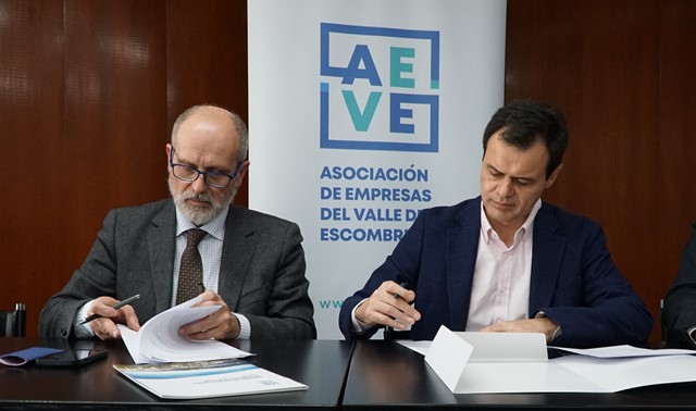 FIRMA CONVENIO COLABORACIÓN ENTRE LA ASOCIACIÓN DE EMPRESAS DEL VALLE DE ESCOMBRERAS (AEVE) Y AEM