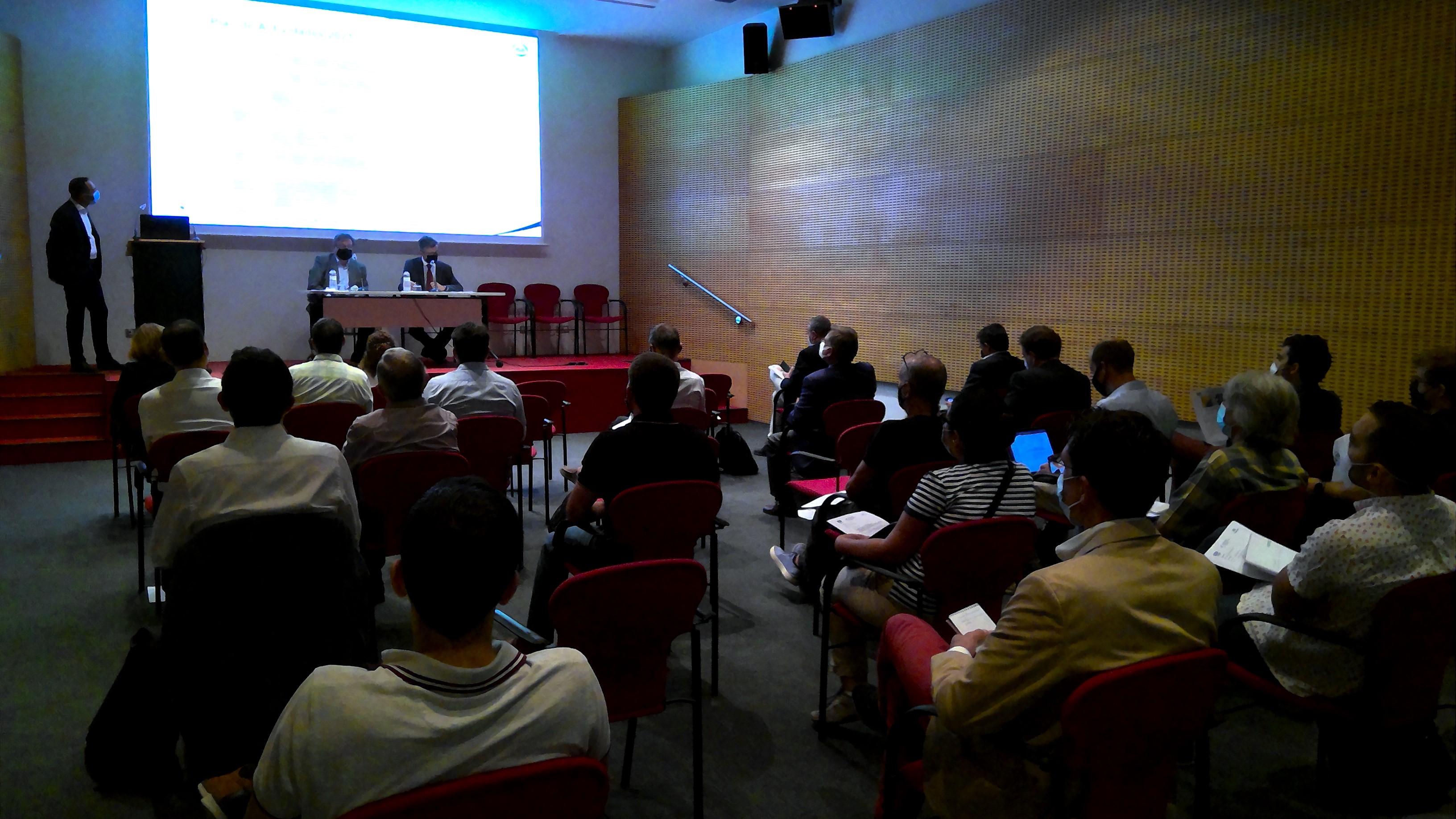 INCIDENCIA DE LA DIGITALIZACIÓN EN EL MANTENIMIENTO DE LAS INDUSTRIAS AVANZADAS - Barcelona, 15 de septiembre de 2021 INCIDENCIA DE LA DIGITALIZACIÓN EN EL MANTENIMIENTO DE LAS INDUSTRIAS AVANZADAS - Barcelona, 15 de septiembre de 2021